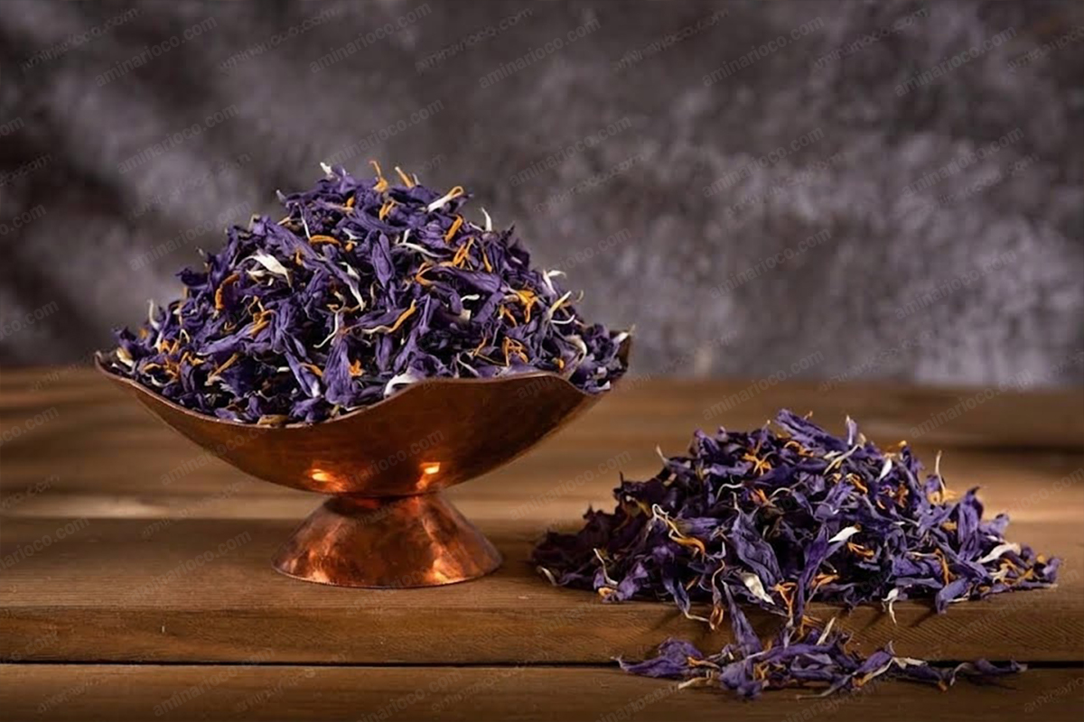 Saffron petal